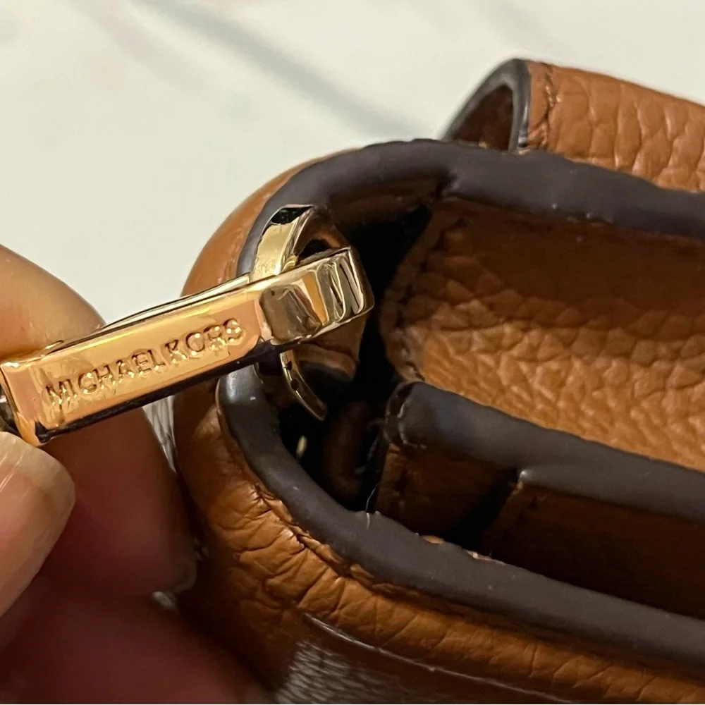 Michael Kors Tan Leather Bag with Gold Hardware - Picture 7 of 15